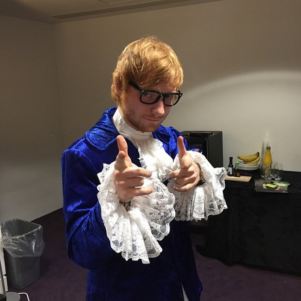 Ed Sheeran jako Austin Powers Foto: 