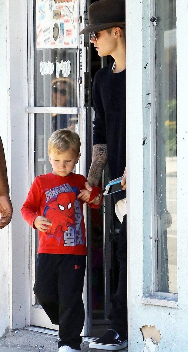Justin Bieber se svým mladším bratrem - Obrázek 5 Foto: 